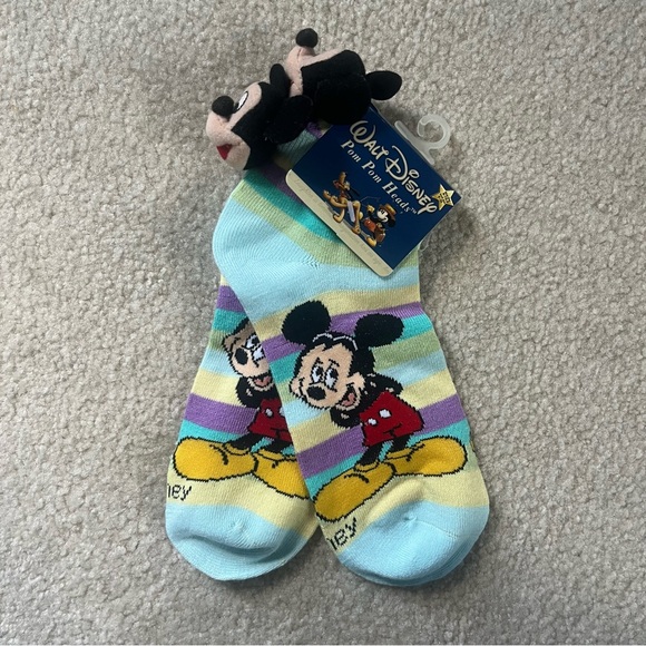 Collectible Disney Pom Pom Heads Socks NWT - Picture 1 of 2